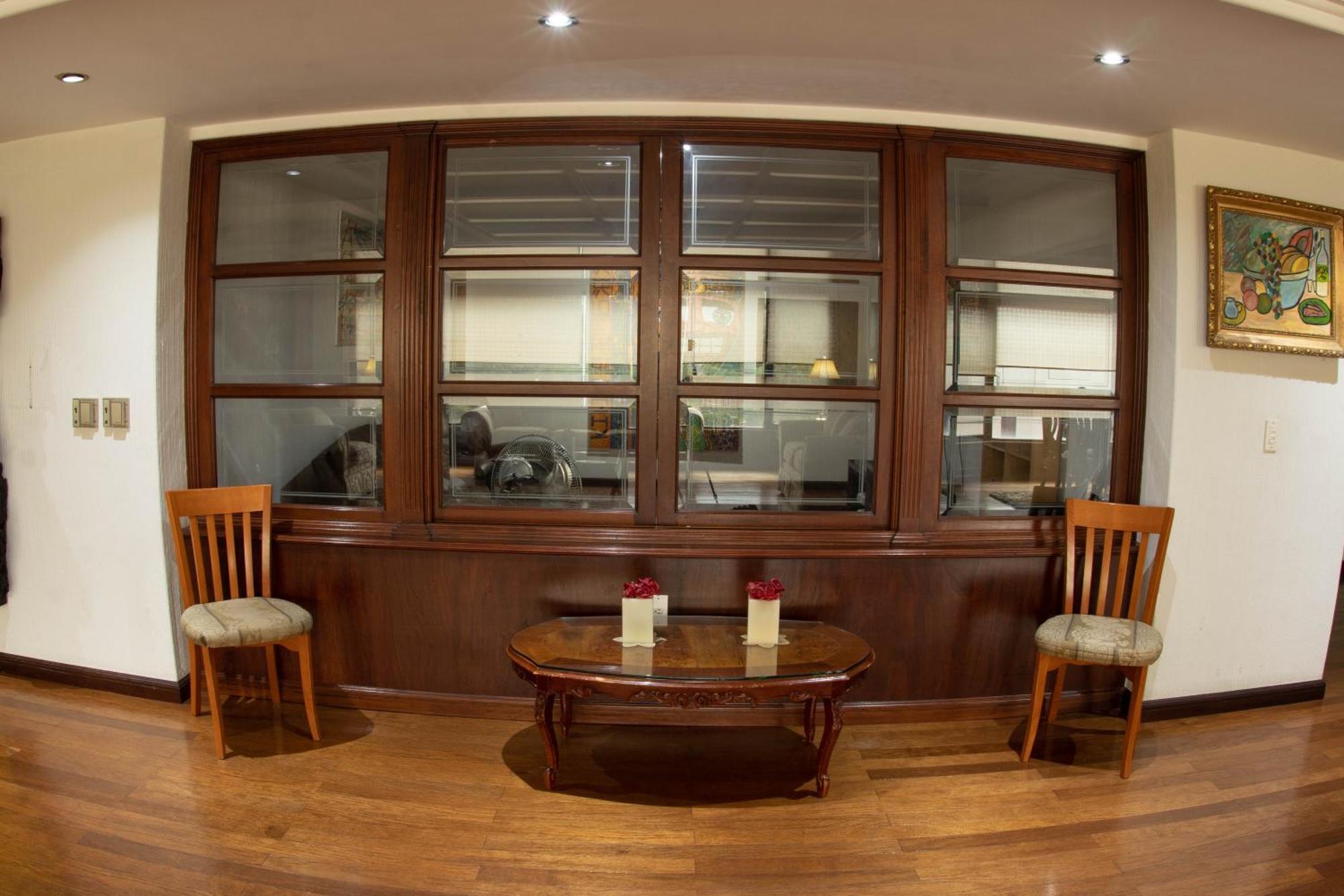 Penthouse Colomos Apartamento *