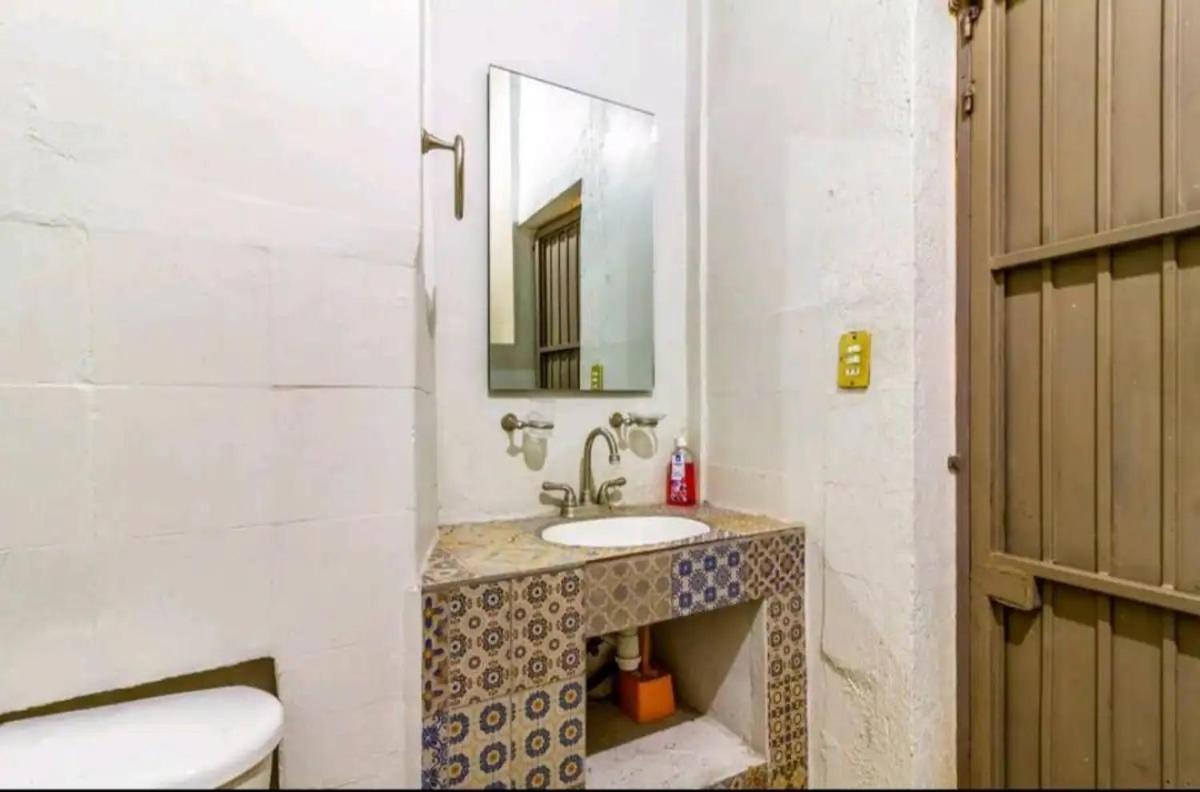 Guadalajara, Privada En El Corazon Del Centro Historico Con Areas Comunes Y Banos Compartidas