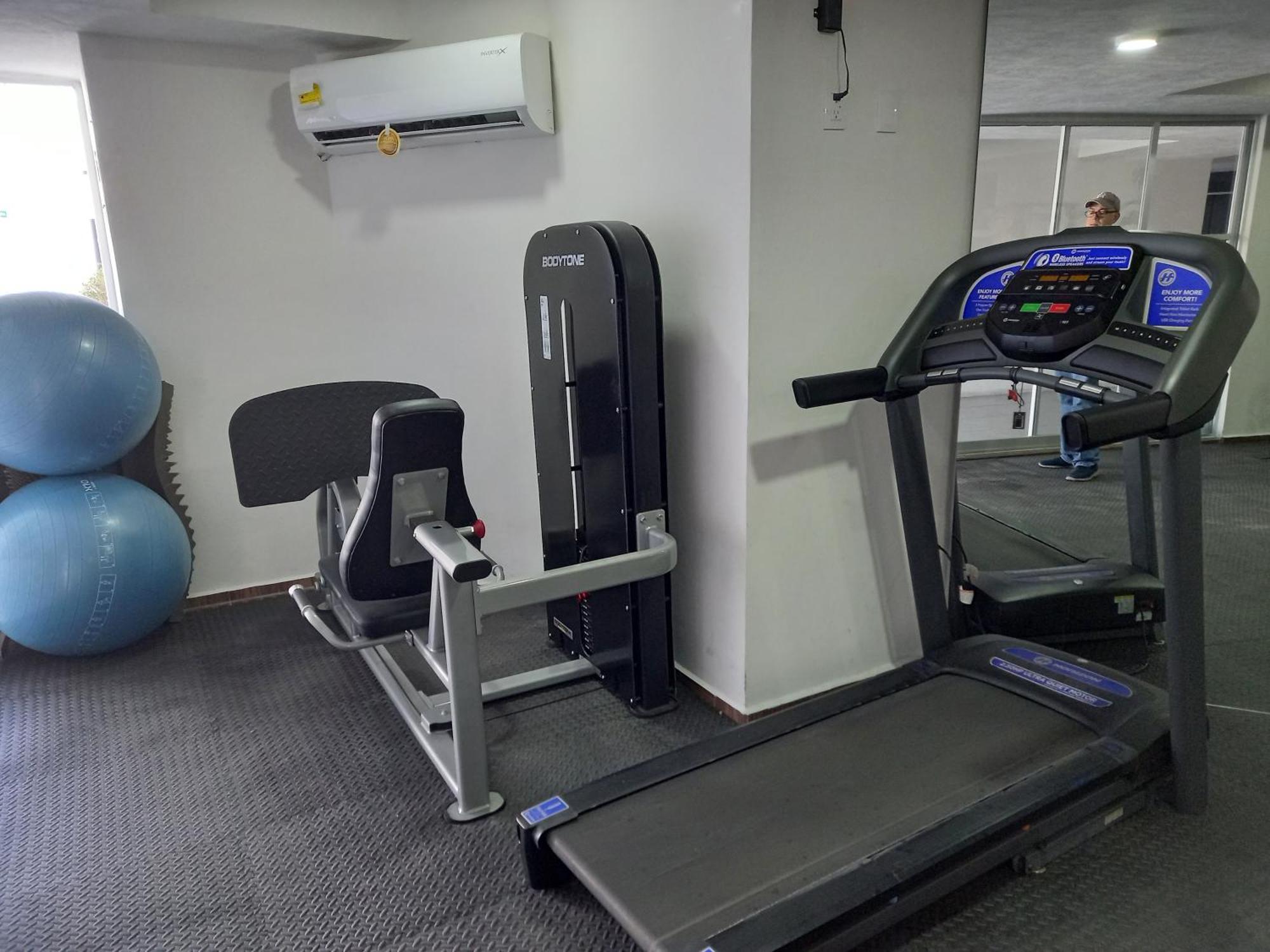 Centrico Y Estiloso Con Alberca, Ac, Seguridad, Aparcamiento Y Gym
