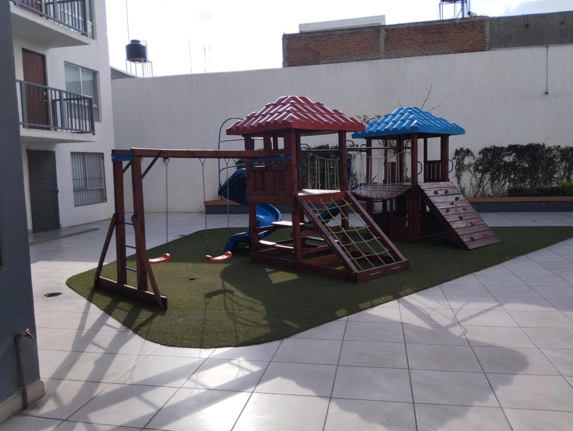 Centrico Y Estiloso Con Alberca, Ac, Seguridad, Aparcamiento Y Gym