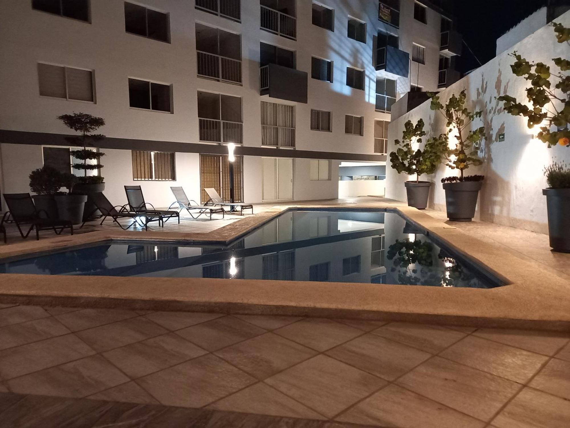 Centrico Y Estiloso Con Alberca, Ac, Seguridad, Aparcamiento Y Gym *