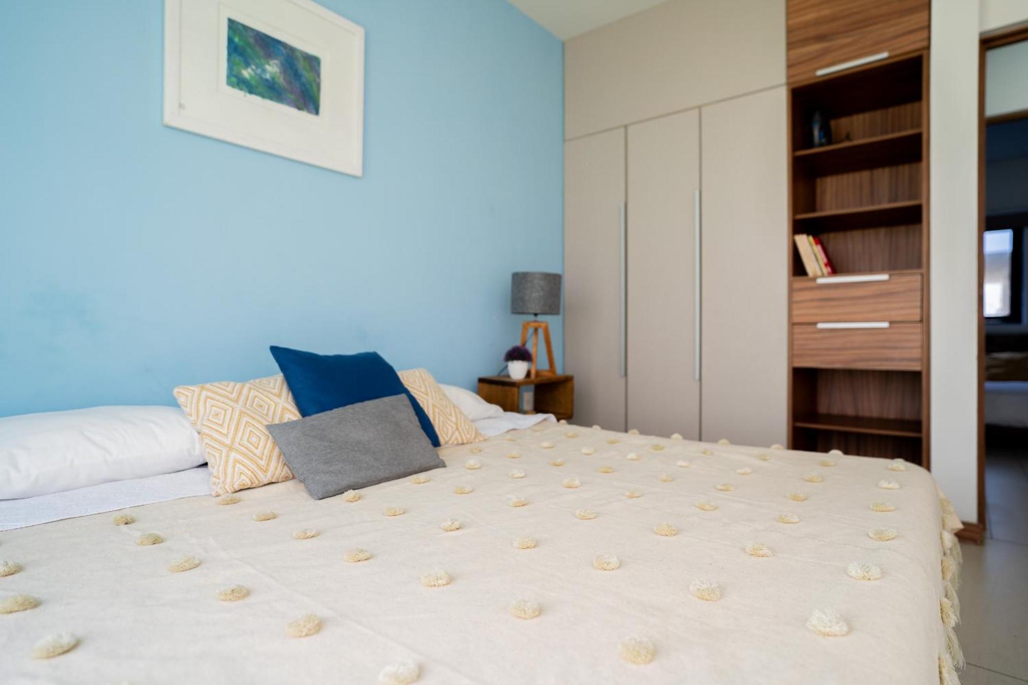 Apartamento A 5 Cuadras Del Consulado Comodo Departamento Familiar Con Patio Trasero *