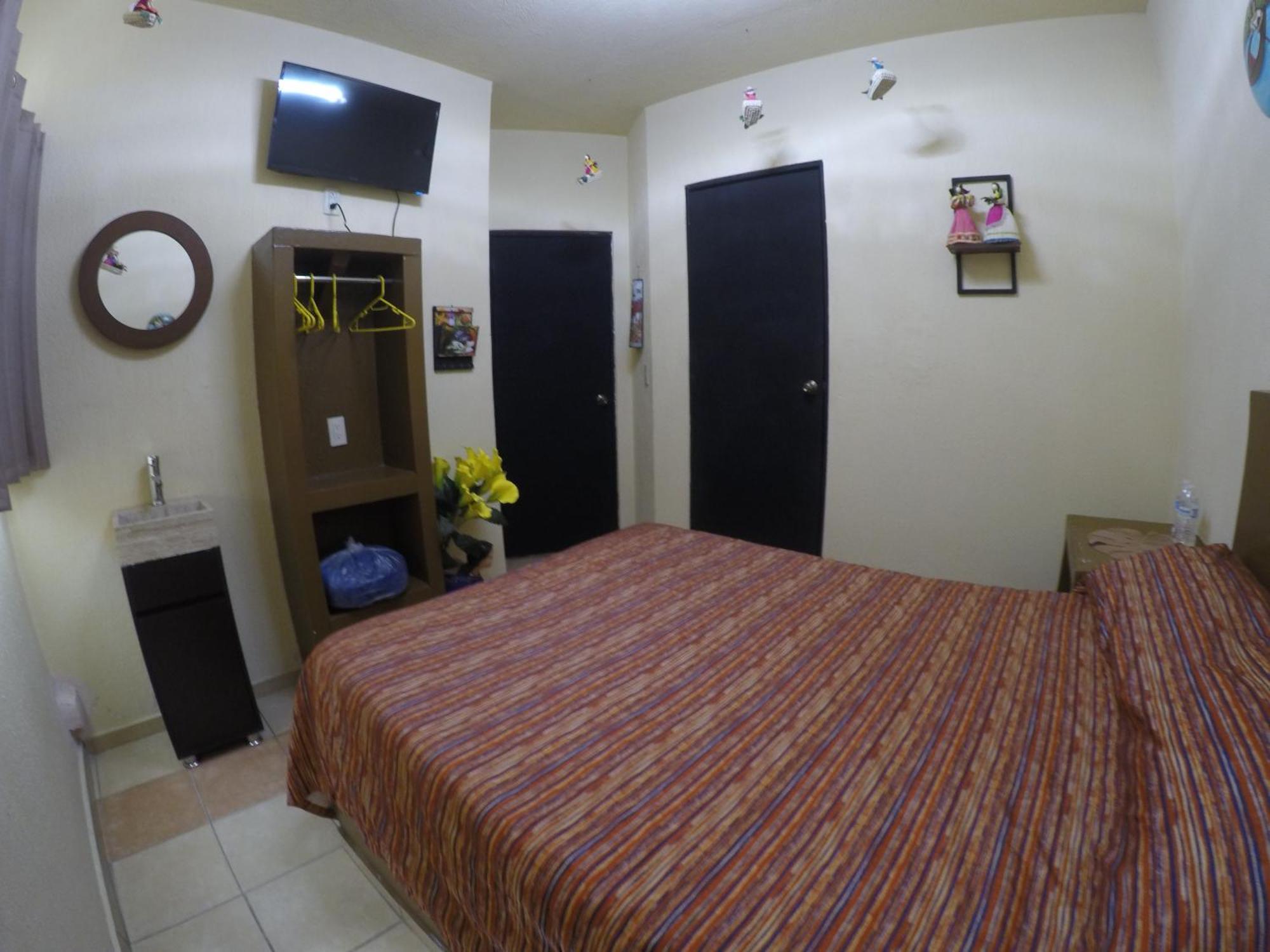 Hotel La Mexicana *