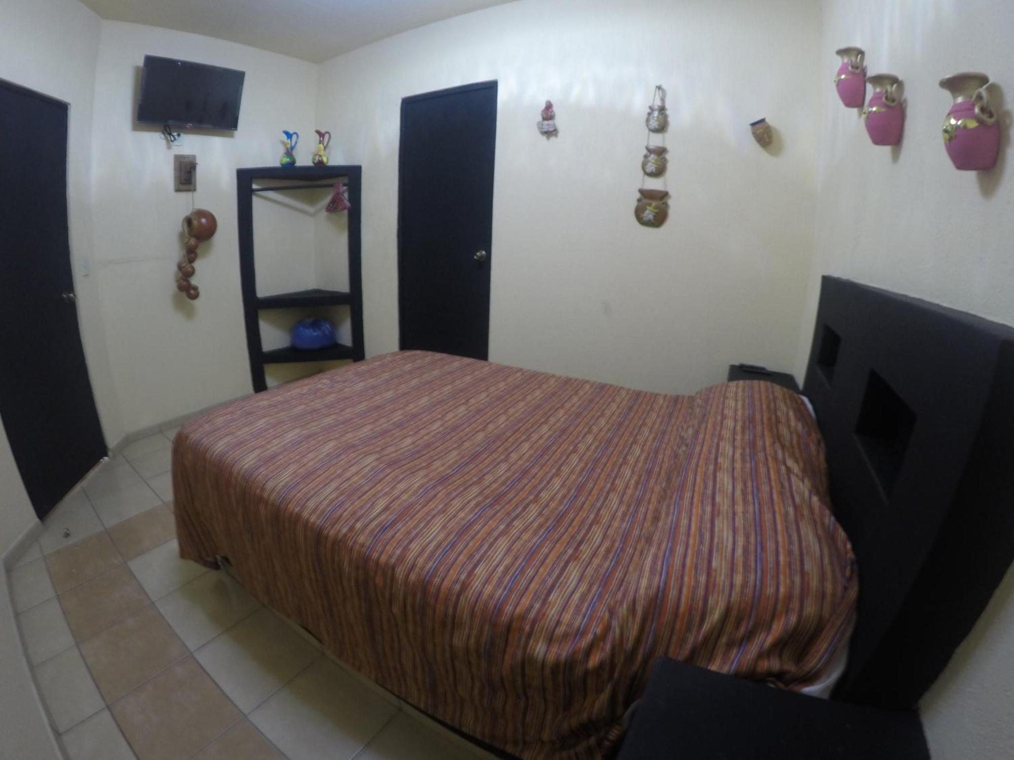 La Mexicana Hotel *