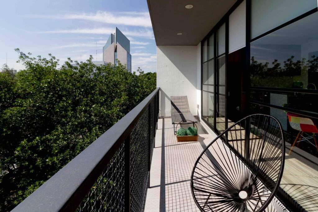 Brand New Stylish, Chapultepec, Gym,100mb Internet *