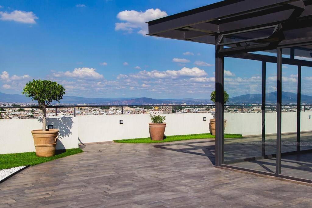 100mb Apt With Rooftop & Swimming Pool Apartamento