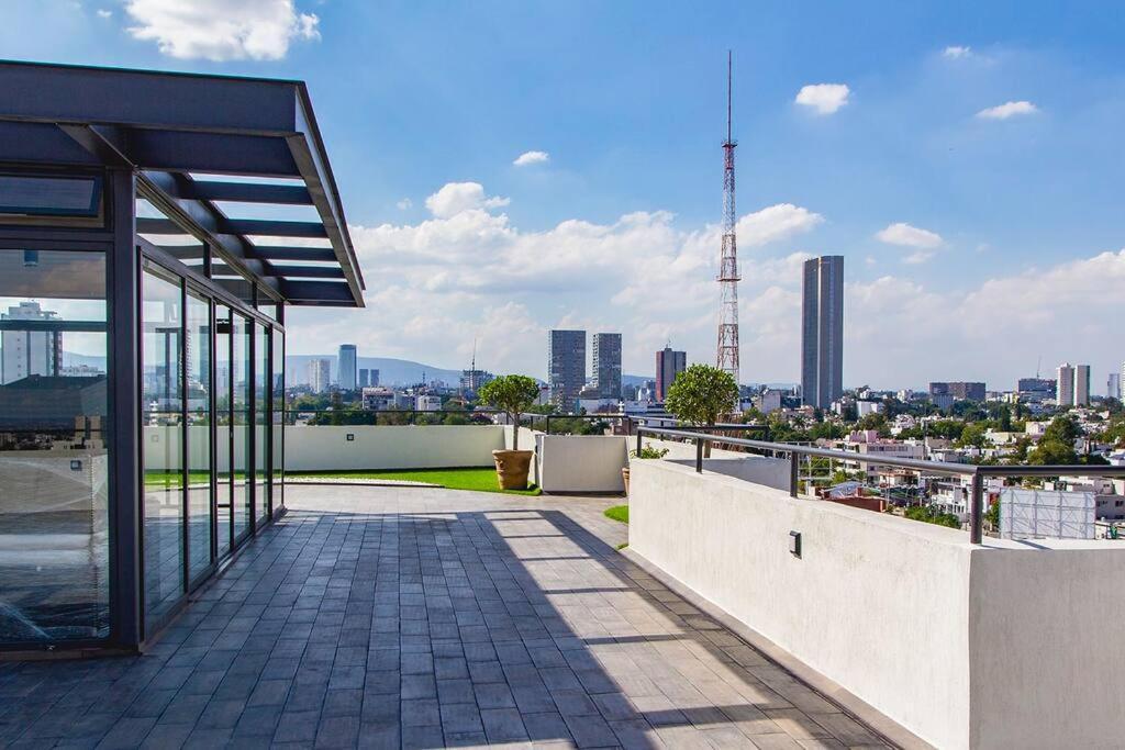 Apartamento 100mb Apt With Rooftop & Swimming Pool