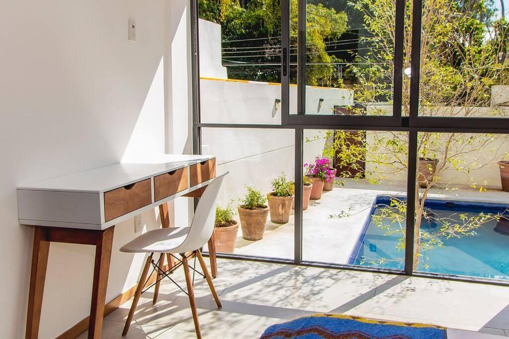 100mb Apt With Rooftop & Swimming Pool
