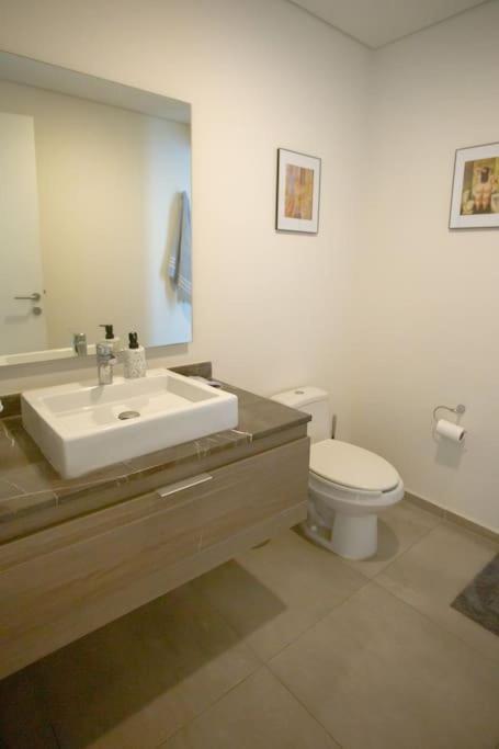 Apartamento Spacious 3 Bedroom With Cool Amenities
