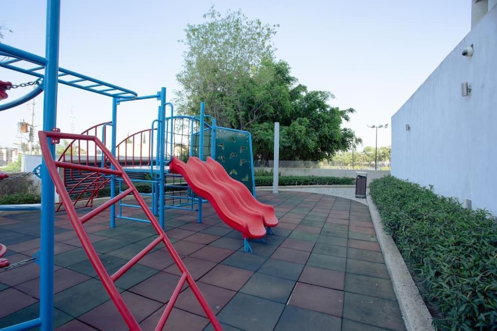 Spacious 3 Bedroom With Cool Amenities Apartamento