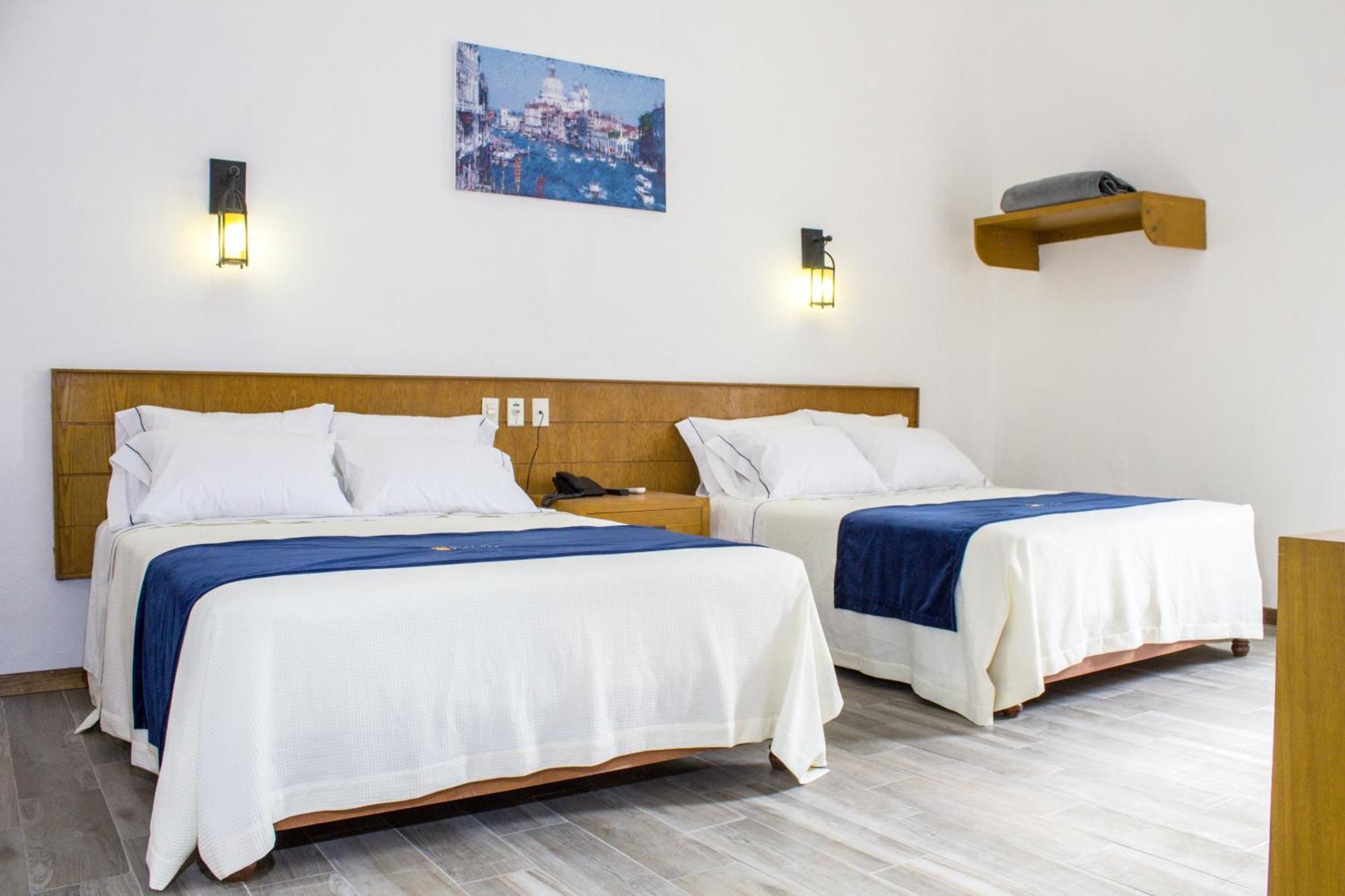 Real De Castilla Colonial Hotel