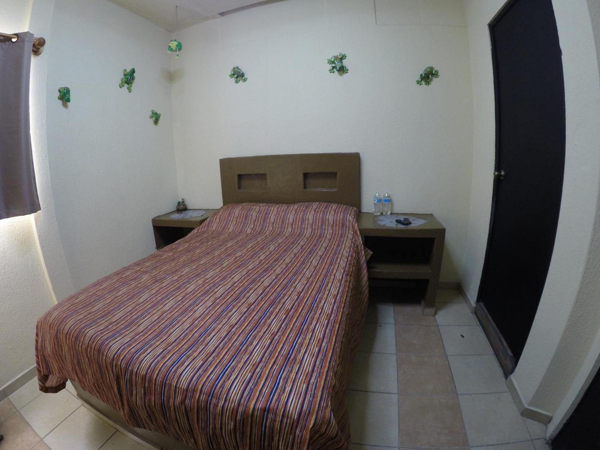 La Mexicana Hotel *