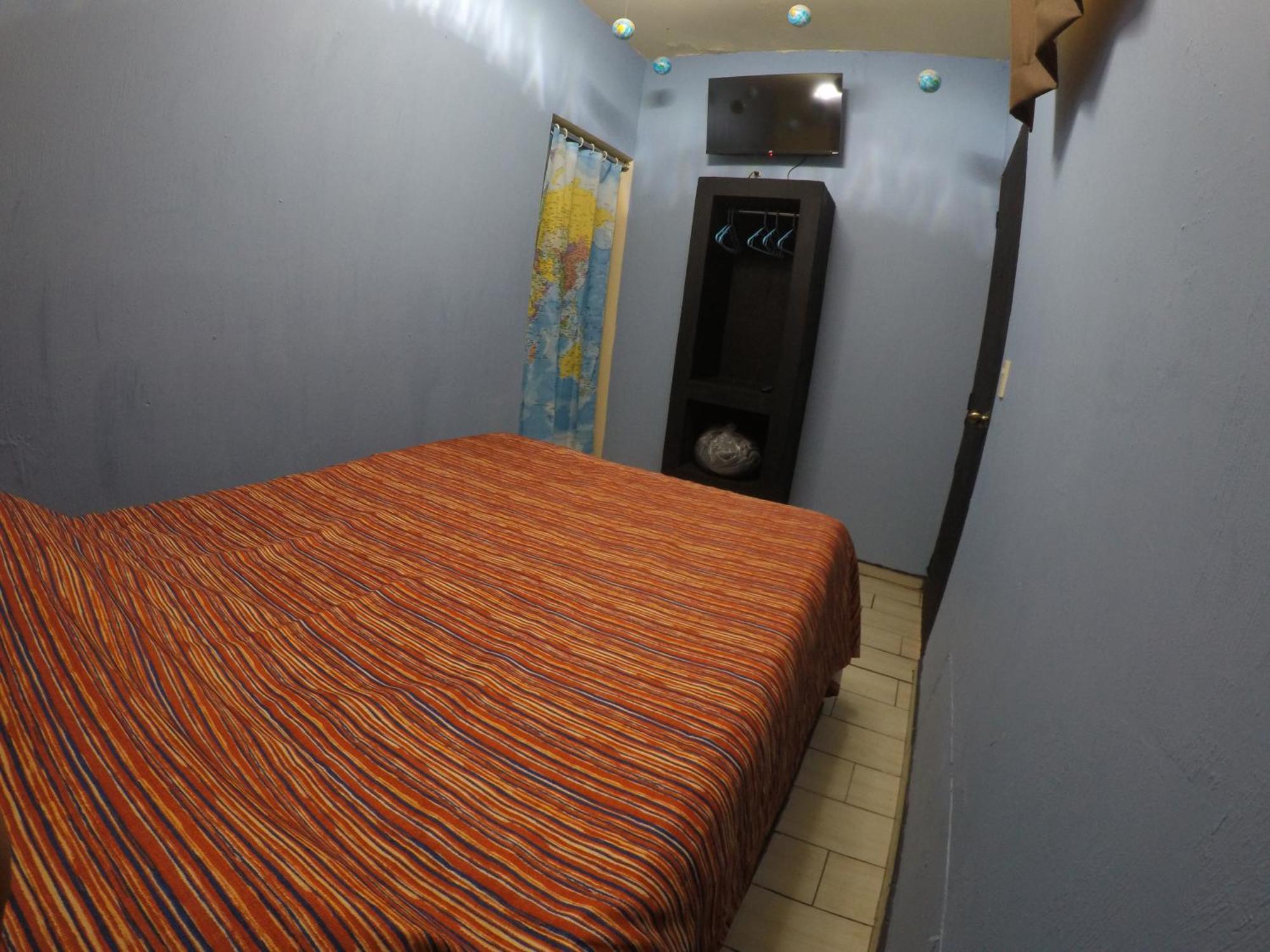 La Mexicana Hotel *