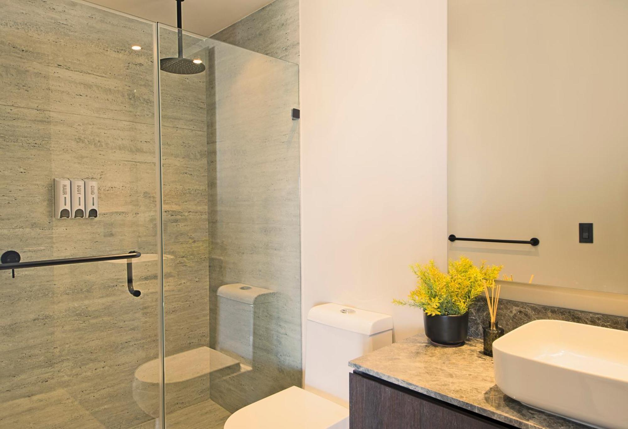 Lujoso Departamento, 14a, Zona Americana Apartment