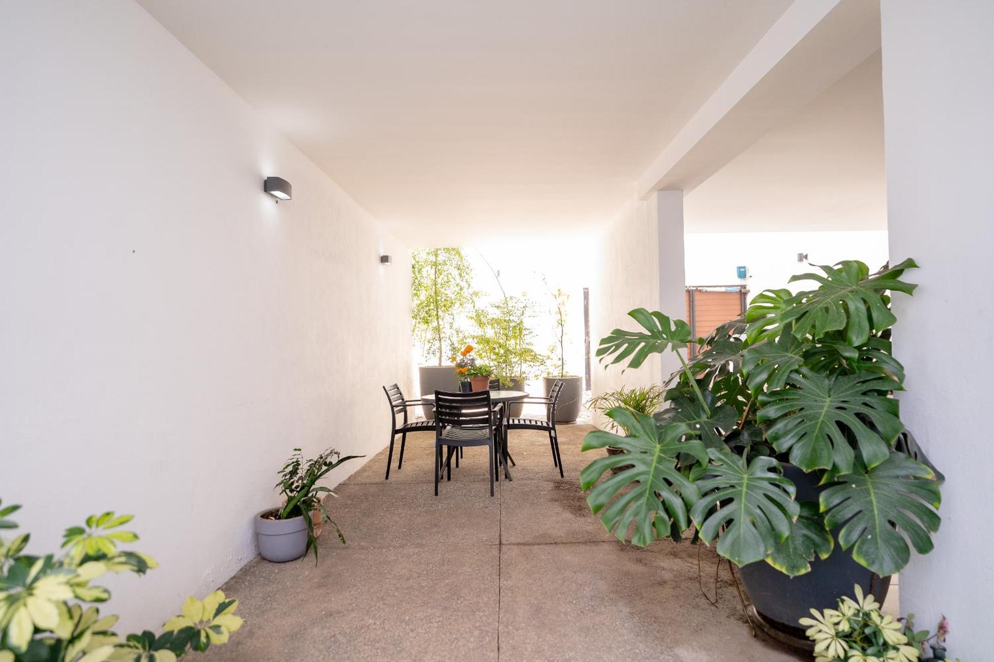 Apartamento A 5 Cuadras Del Consulado Comodo Departamento Familiar Con Patio Trasero