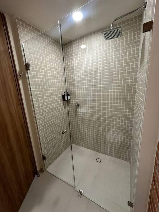 Nuevo Loft Con Increible Vista En Yu Country 1506