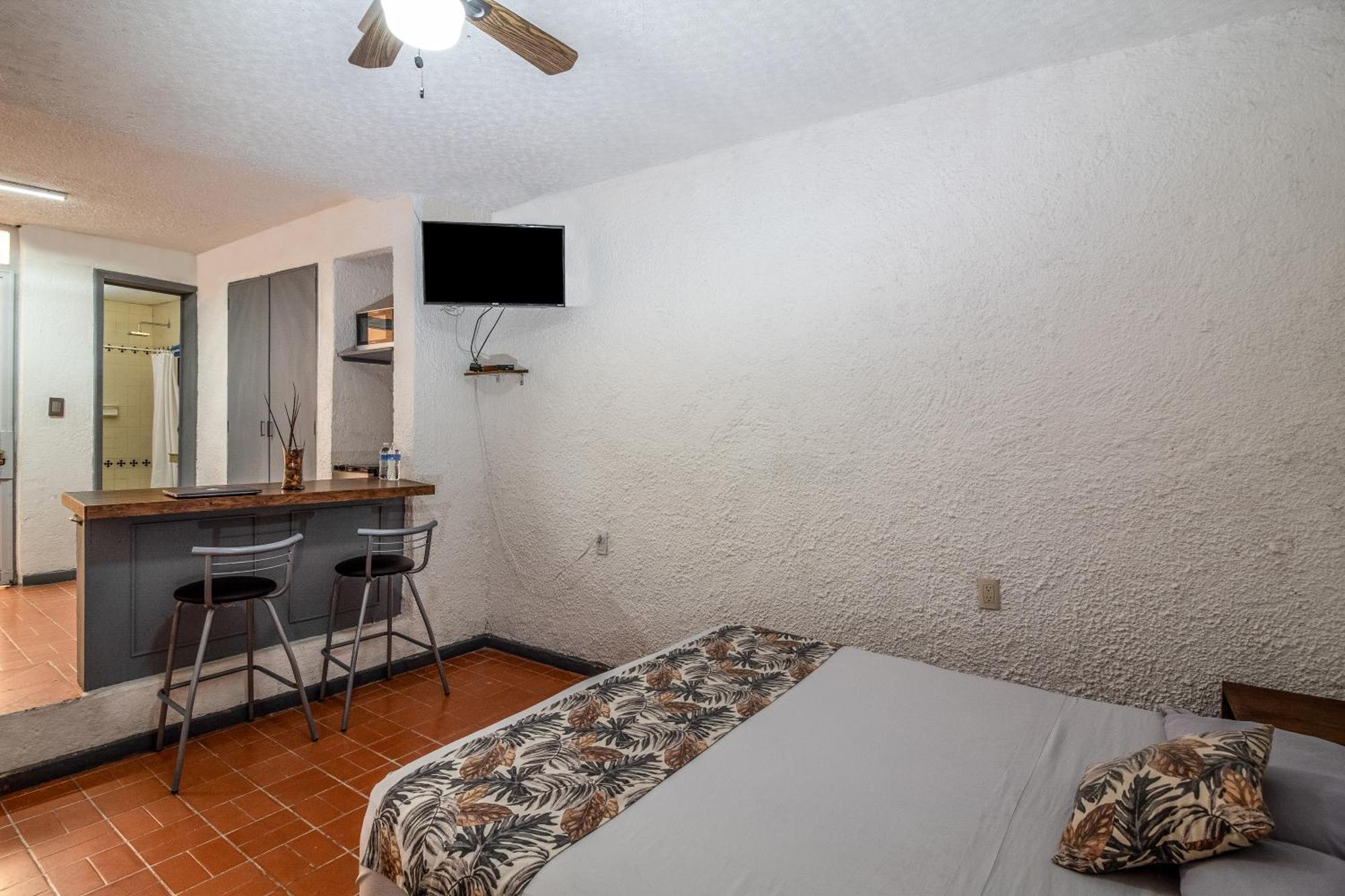 Sencillo Y Acogedor Estudio En Chapalita 02 Apartamento