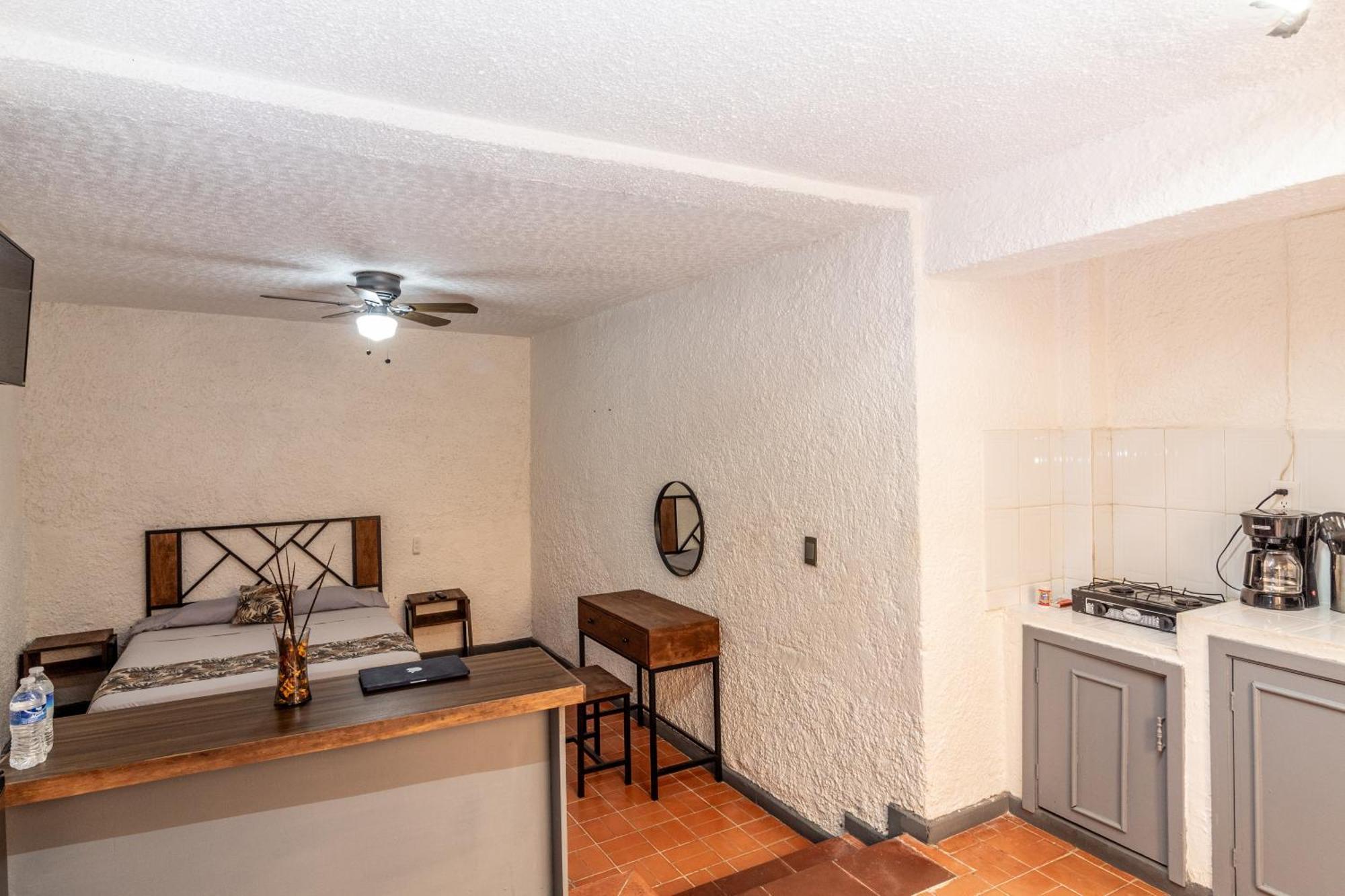 Apartamento Sencillo Y Acogedor Estudio En Chapalita 02