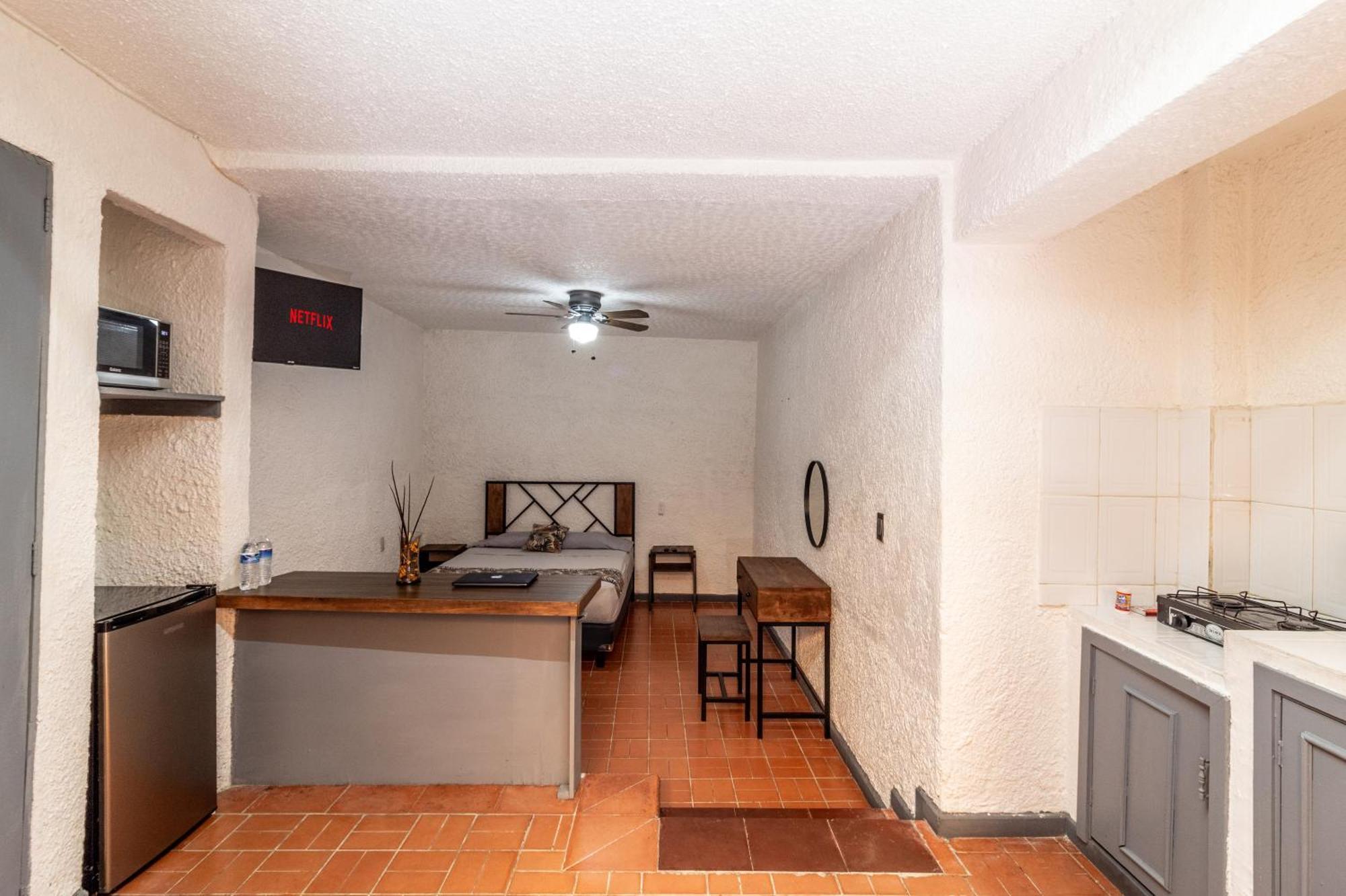 Apartamento Sencillo Y Acogedor Estudio En Chapalita 02 *