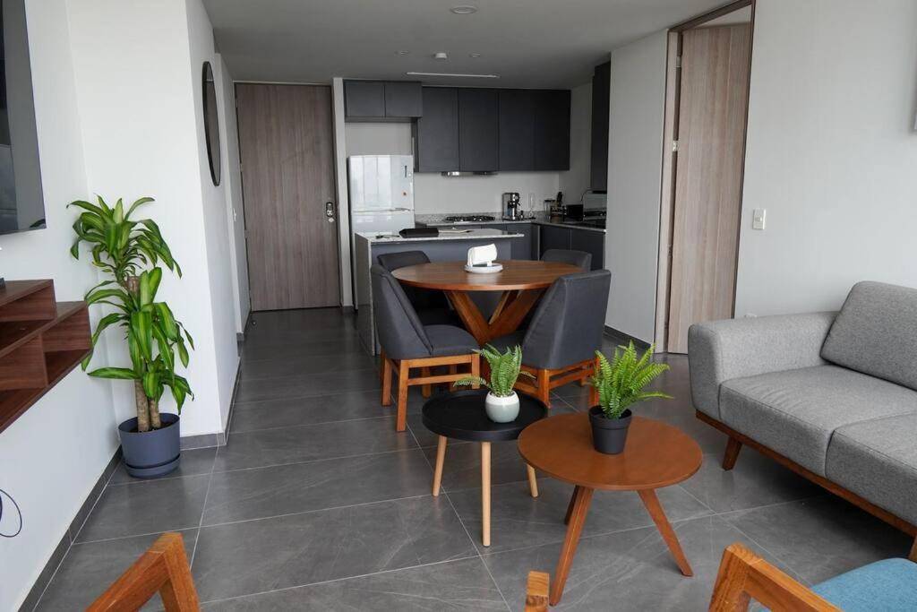Departamento Nuevo, * Guadalajara
