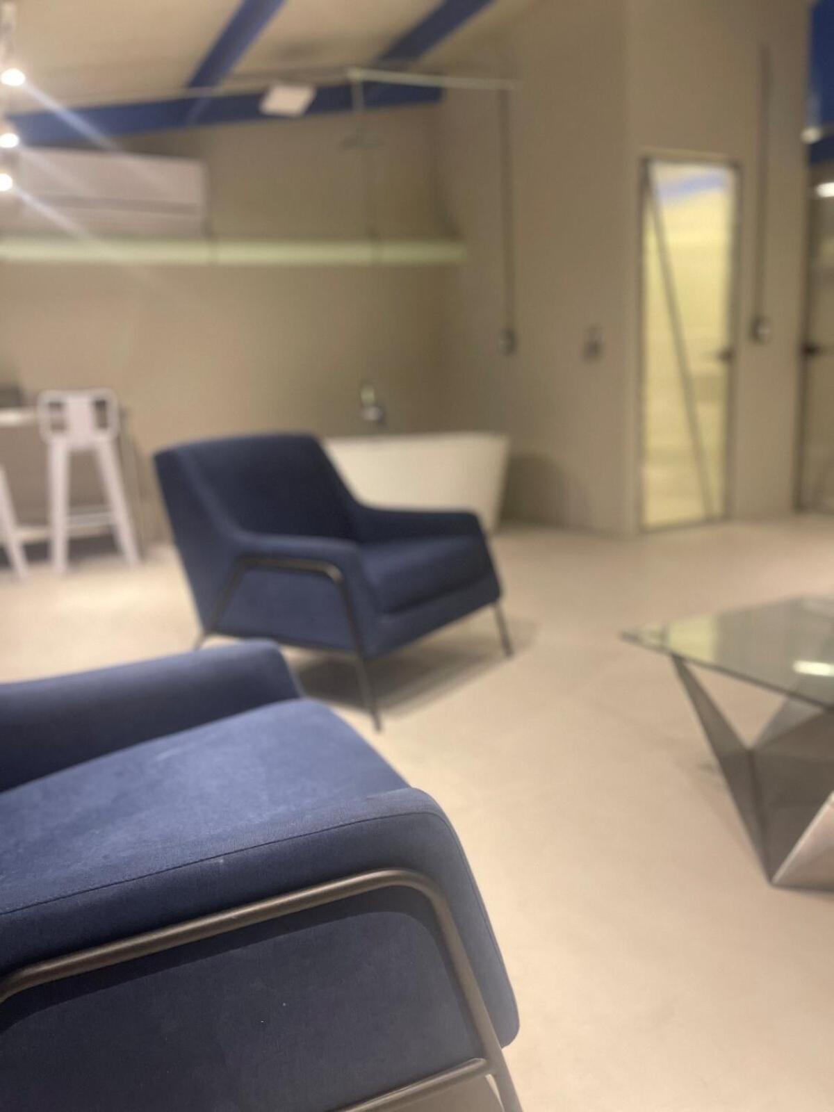 Minimalist Loft Blocks Away From Telmex *