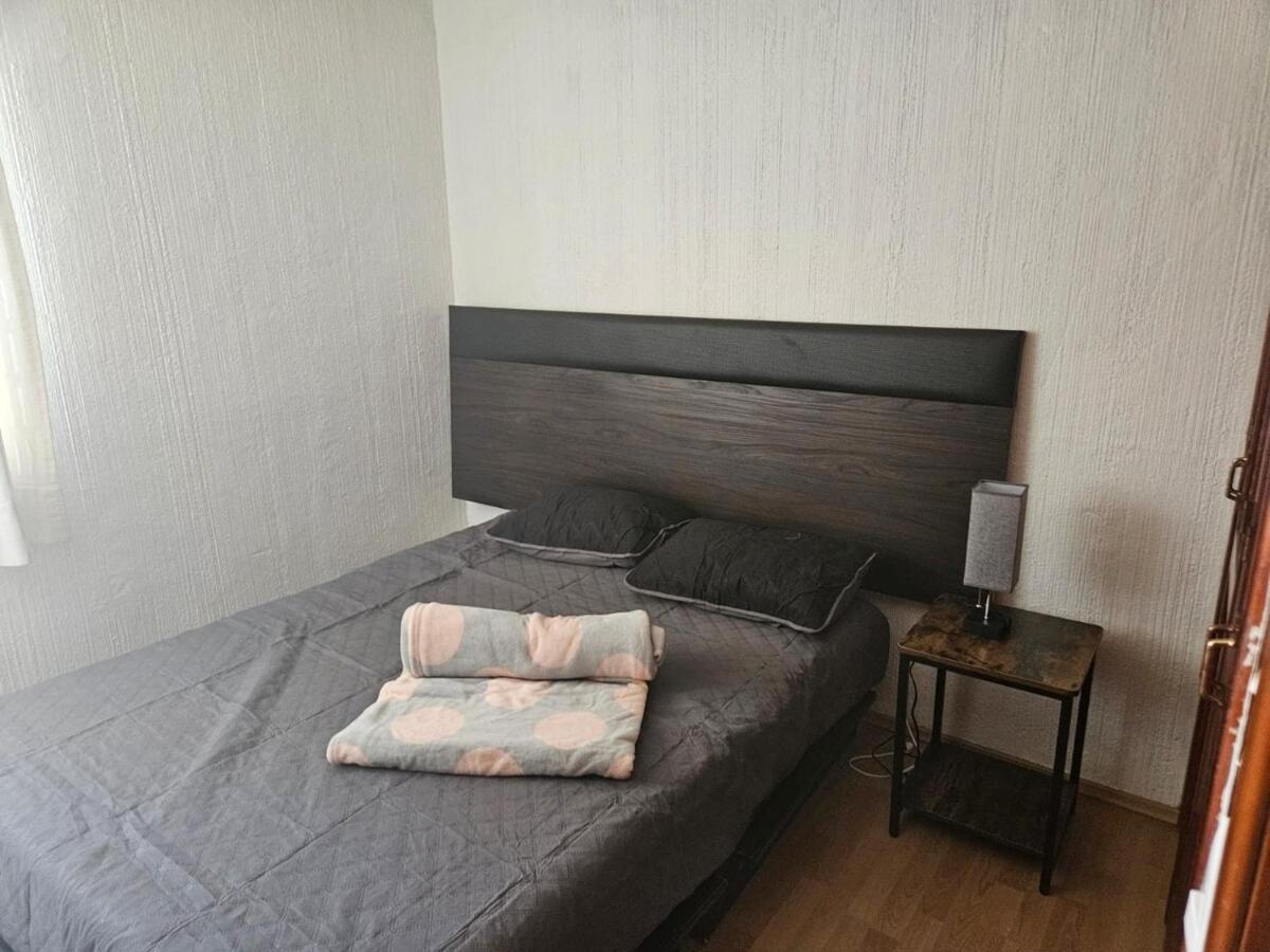 Departamento En Condominio Acacias, Al Lado De El Hard Rock