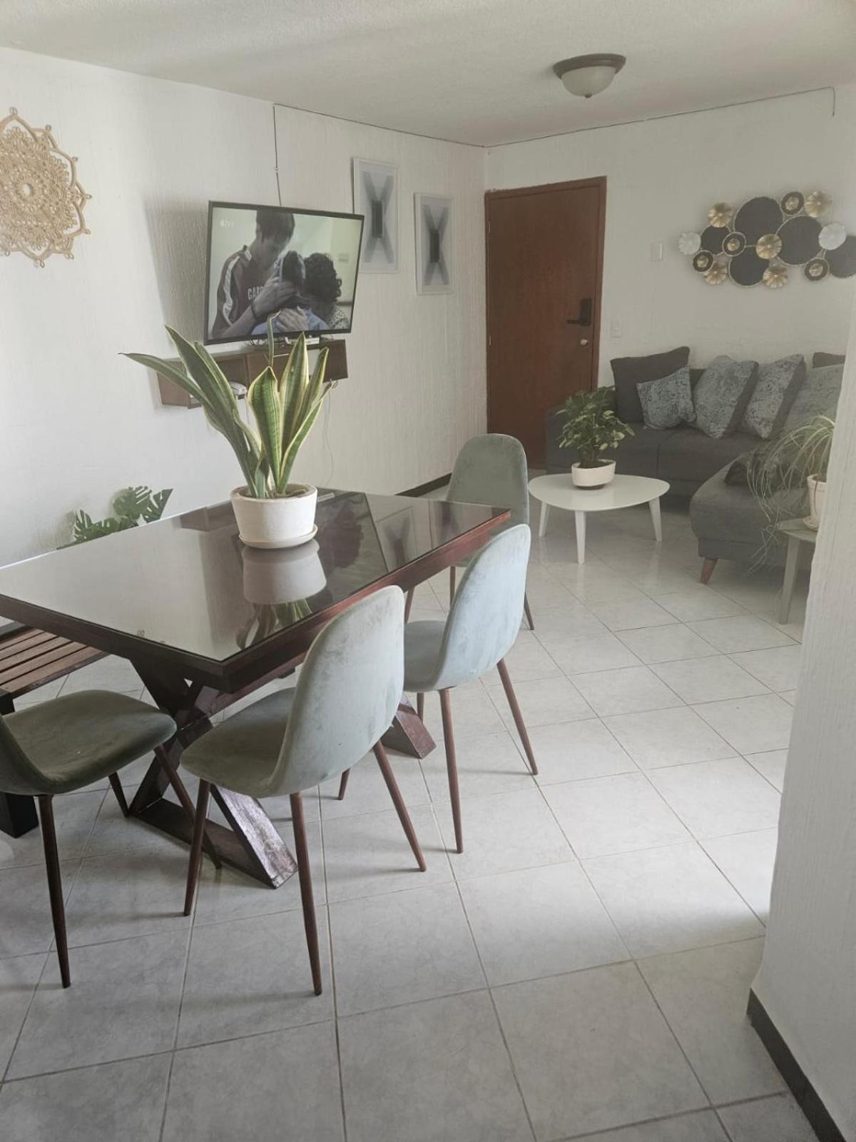 Departamento En Condominio Acacias, Al Lado De El Hard Rock *