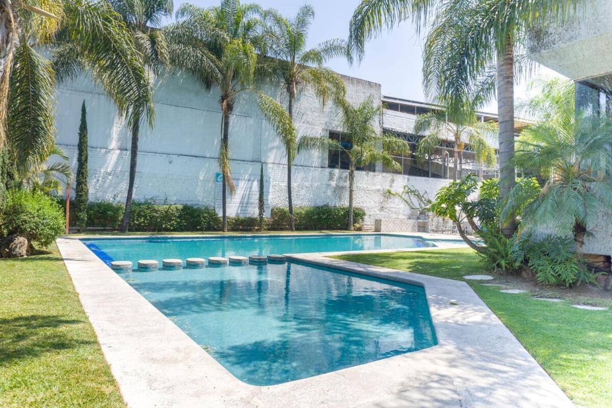 Departamento En Condominio Acacias, Al Lado De El Hard Rock * Guadalajara