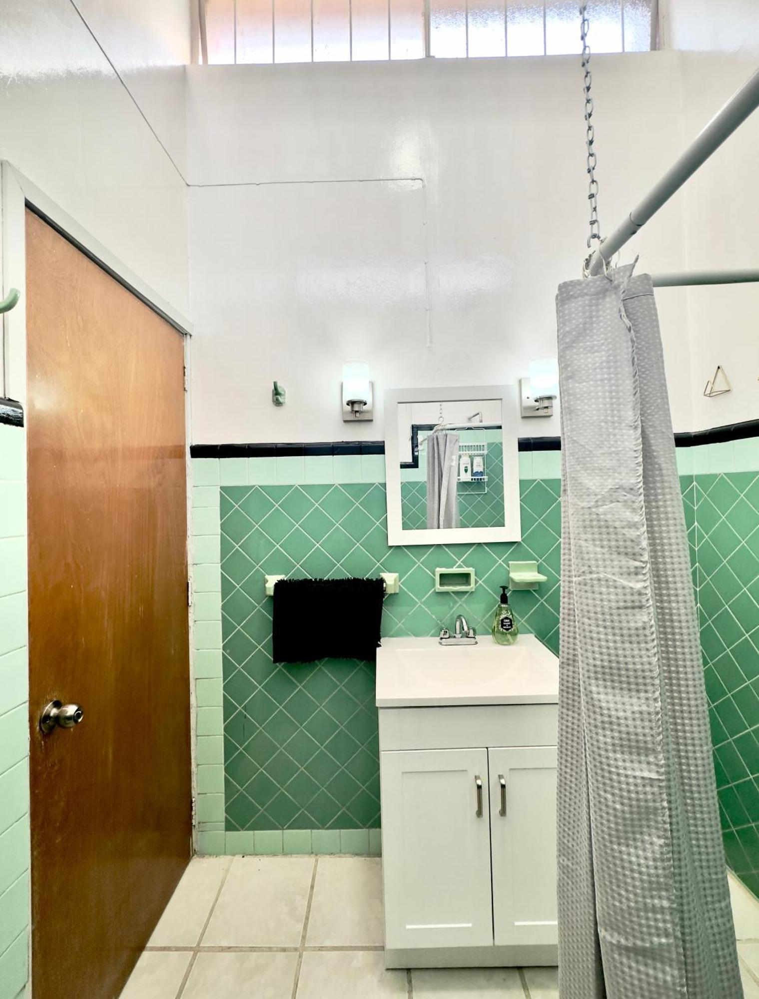 By Centro Medico Occidente 3 Br Guadalajara