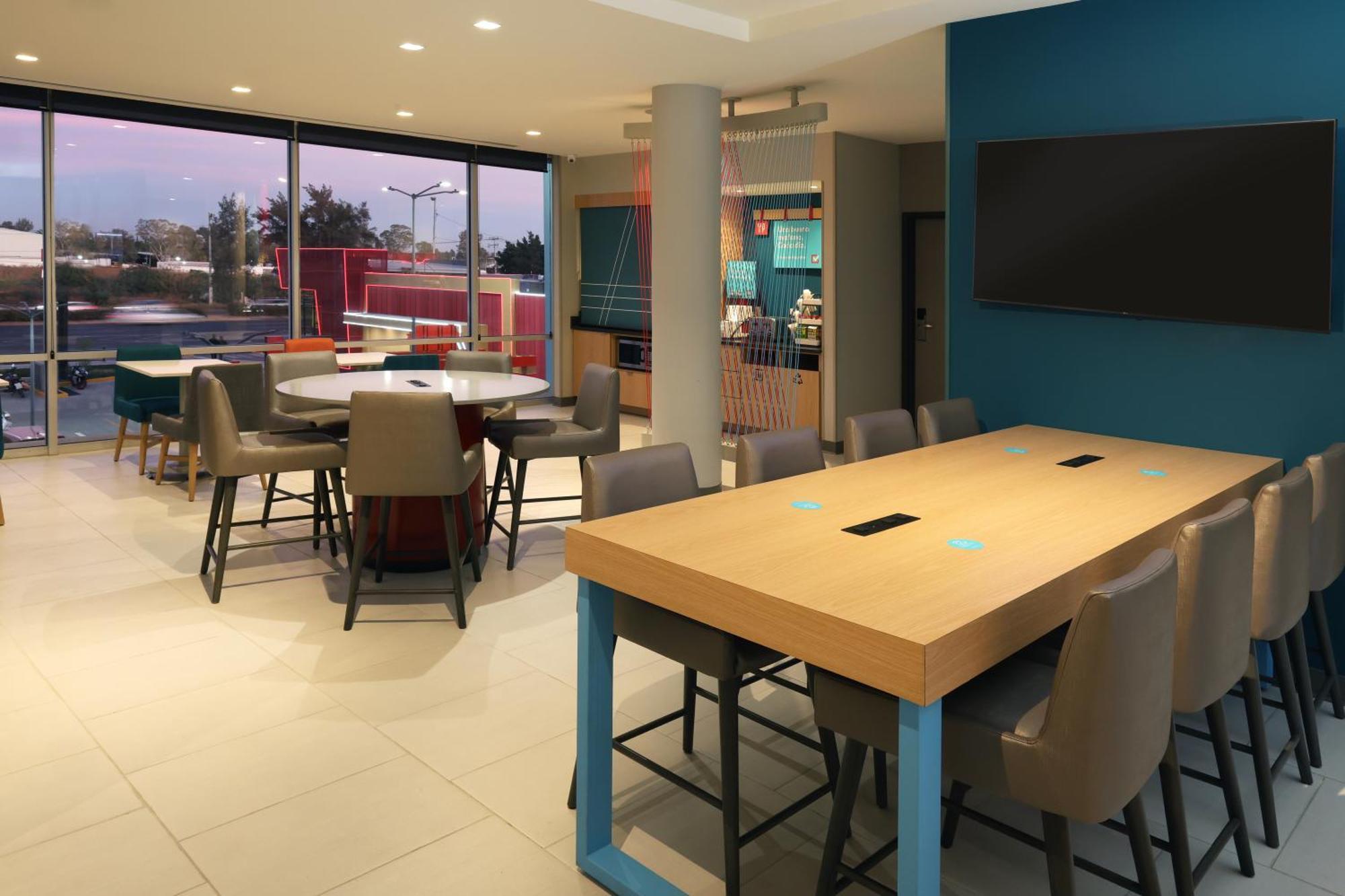 Avid Aeropuerto Norte Hotel *