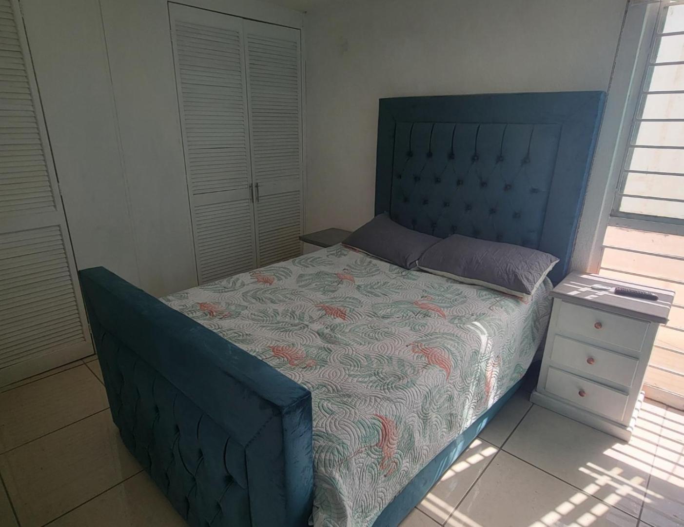 Aguilas House 2 Homestay Guadalajara