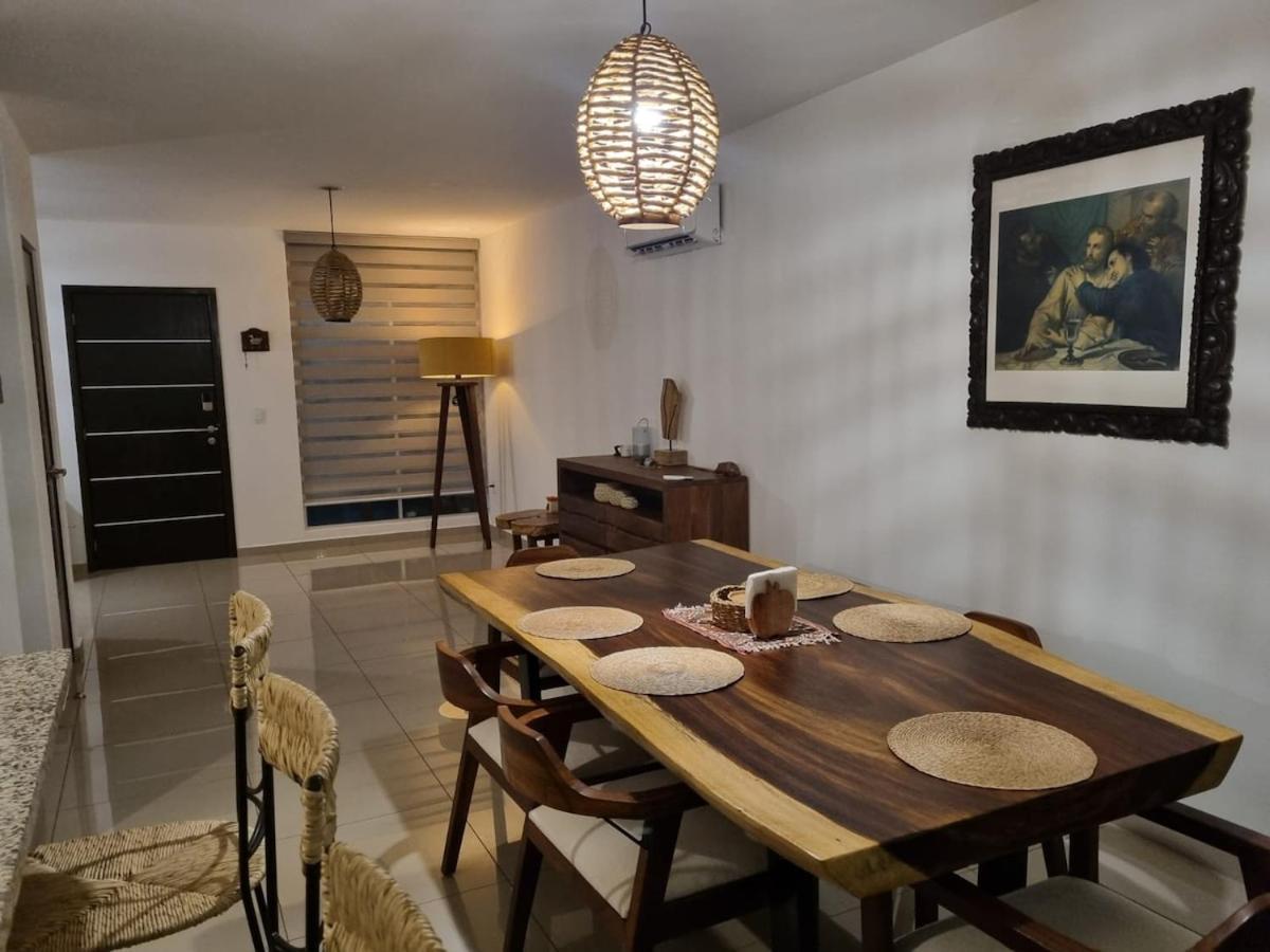 House With Air Conditioning And Pool Сasa de vacaciones