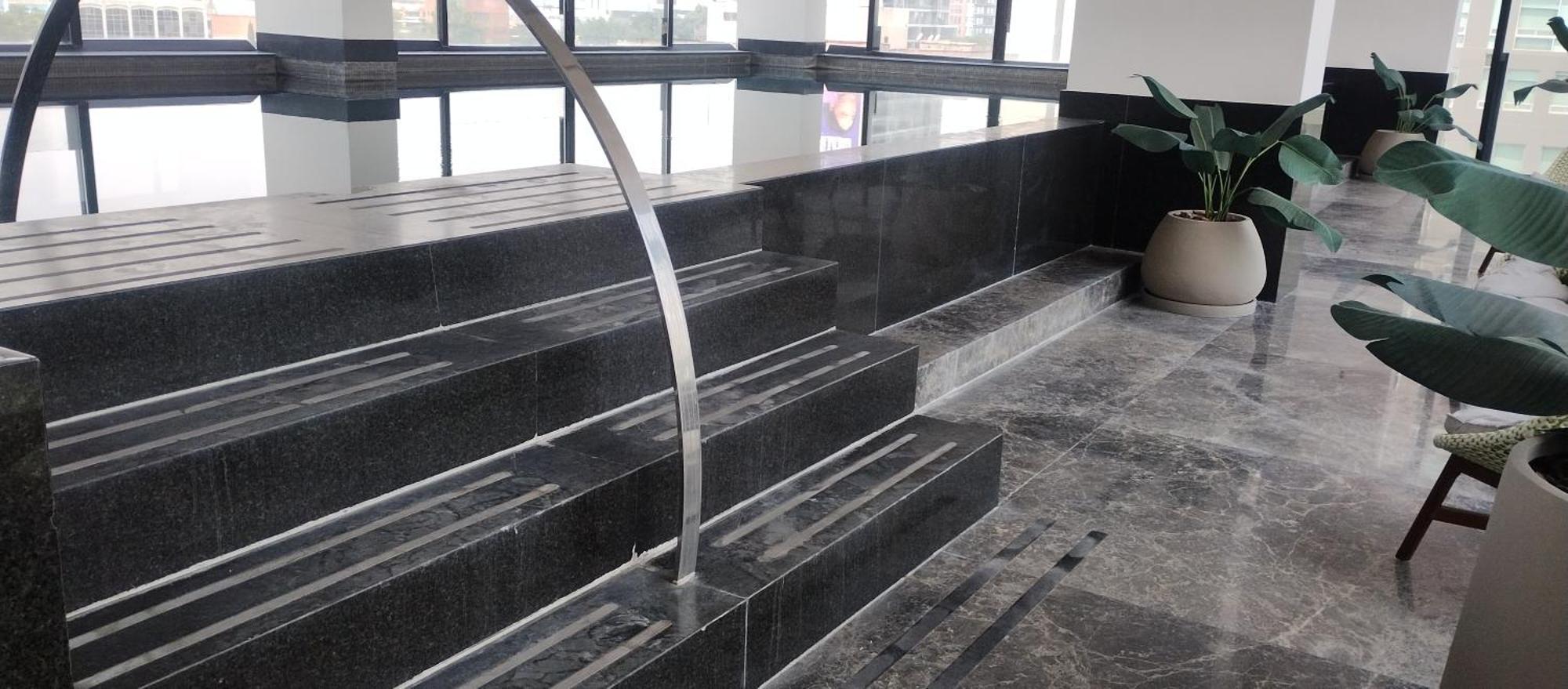 Departamento En Zona De Lujo Con Alberca Y Gym *