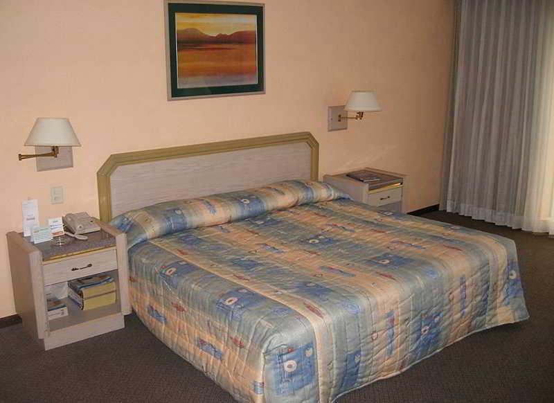 Hotel Casagrande Aeropuerto Guadalajara 5*