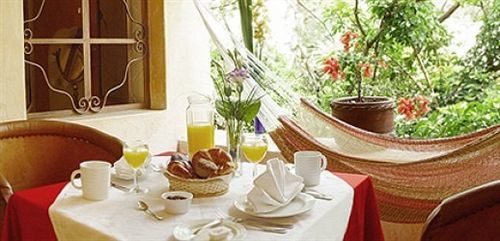 Trocadero Hotel 2*