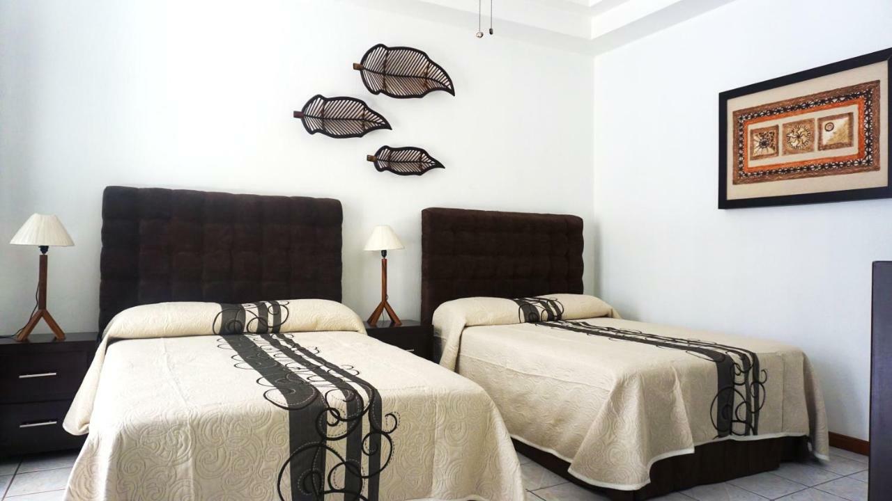 Habitación en casa particular Casa De Los Vitrales *