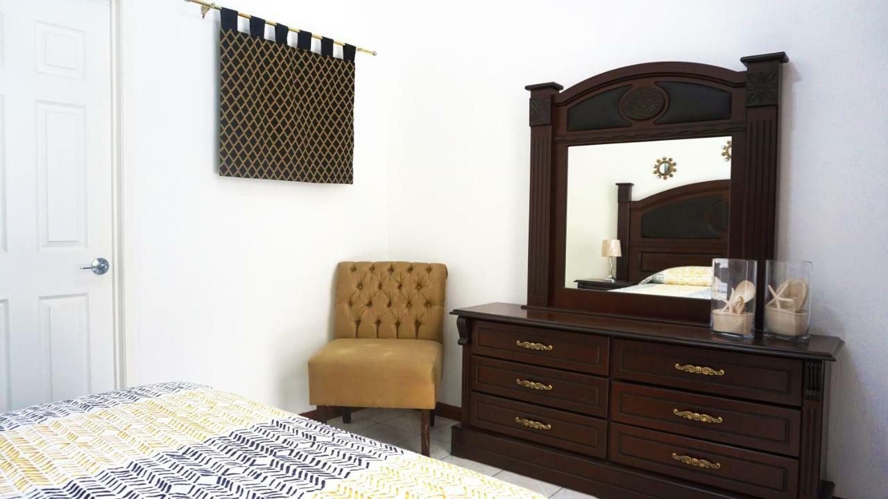 Casa De Los Vitrales Habitación en casa particular