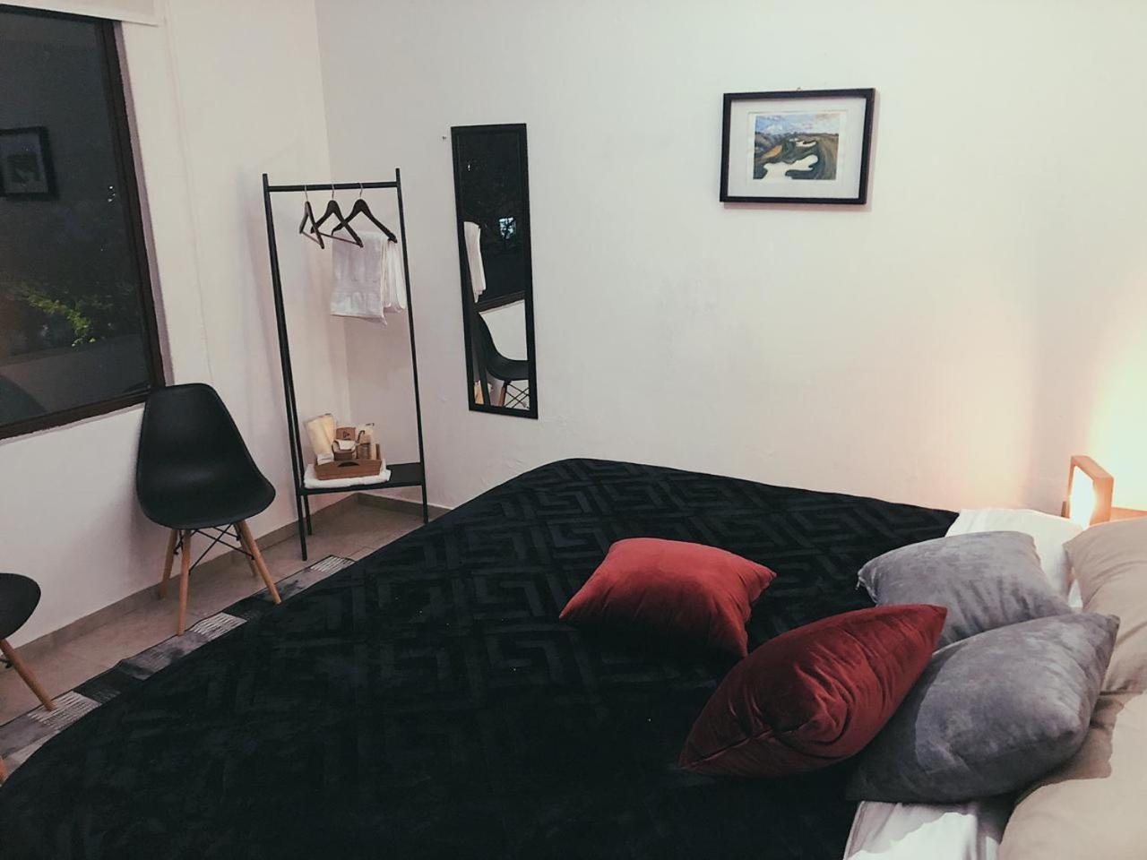 Hermosa Habitación En El Corazón De La Ciudad En Departamento Compartido *