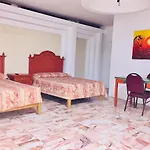 Hotel & Suites Windsor