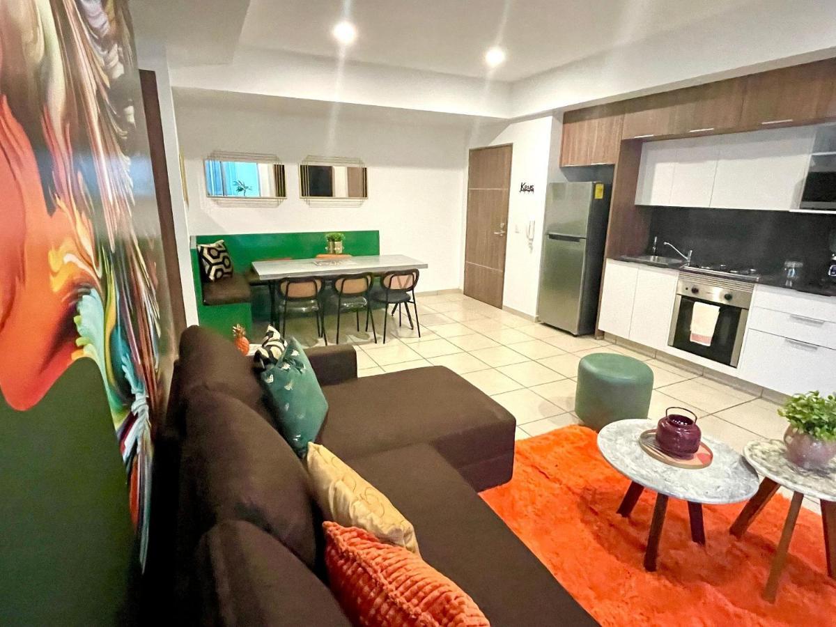 Apartamento 3 Recamaras Con Alberca Y Gym En 