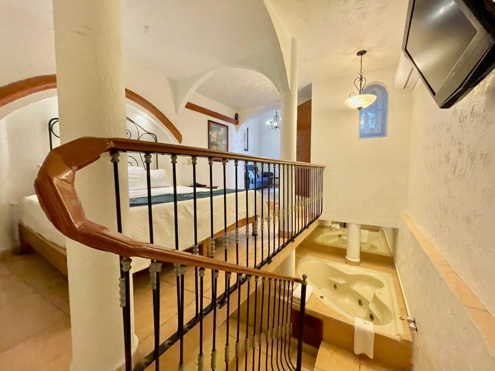 Frances Hotel 4*