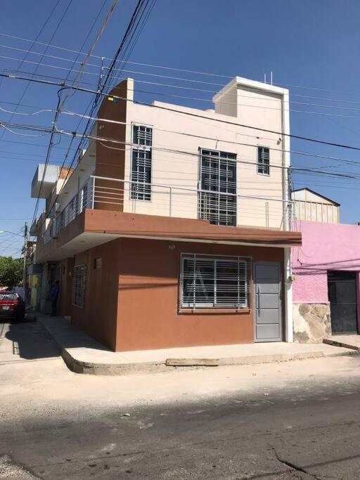 Casa A Solo 5 Min Del Parian Y 20 Min Aeropuerto *