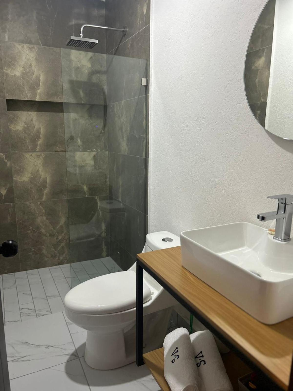 Vidrio Col Americana Apartment Guadalajara