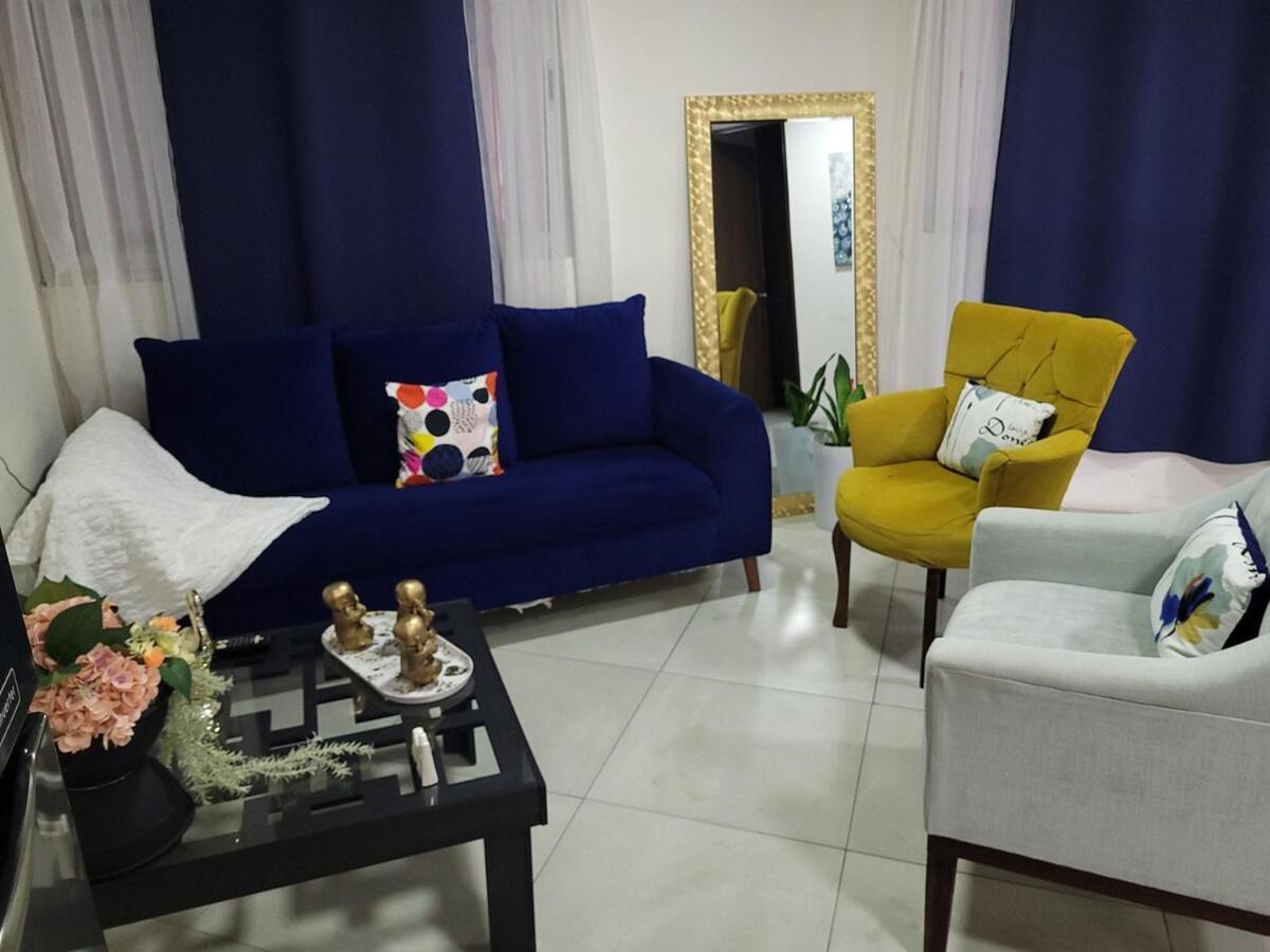 Apartamento Centrico, Con Alberca Y Estacionamiento *