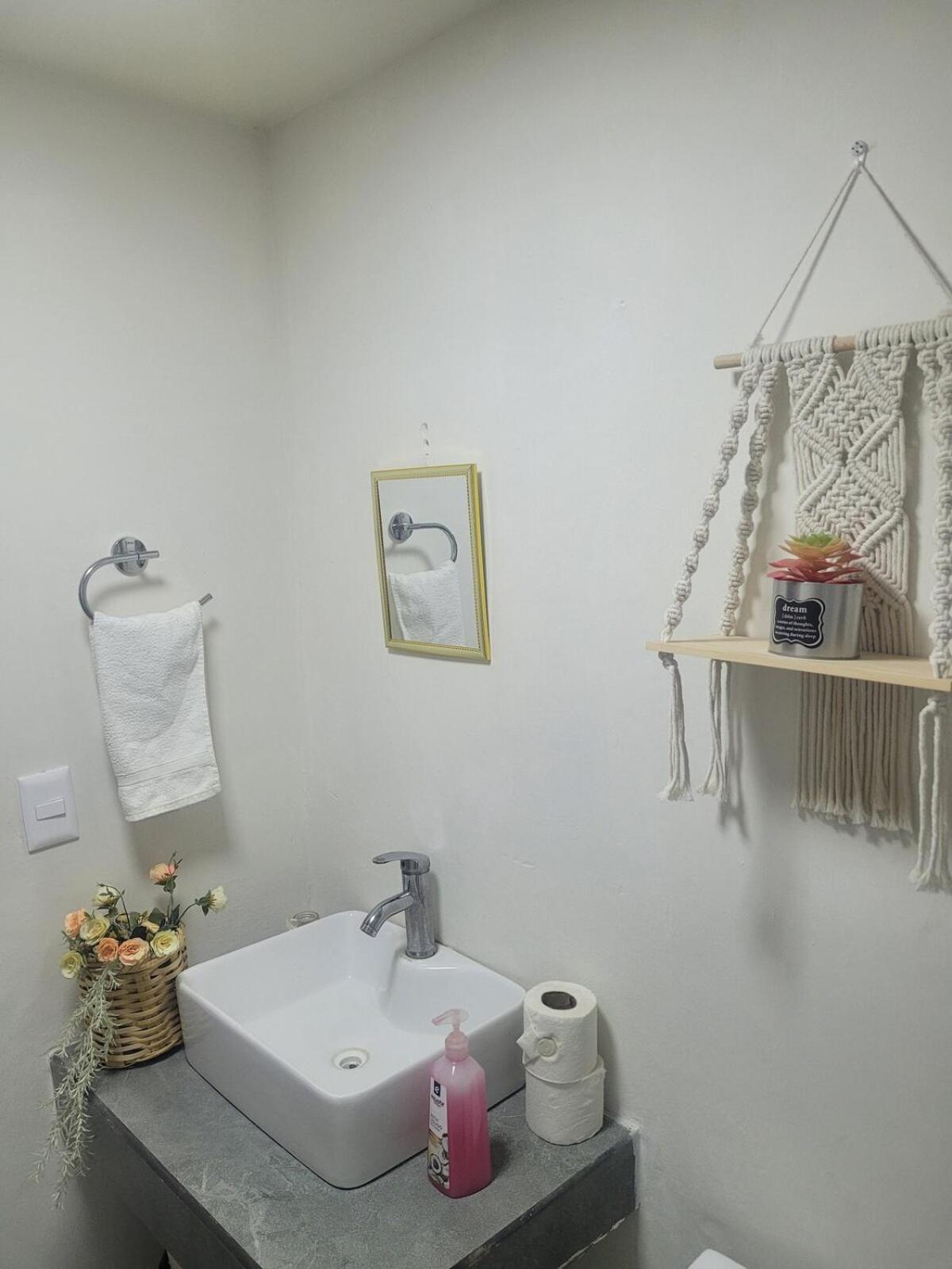 Apartamento Centrico, Con Alberca Y Estacionamiento