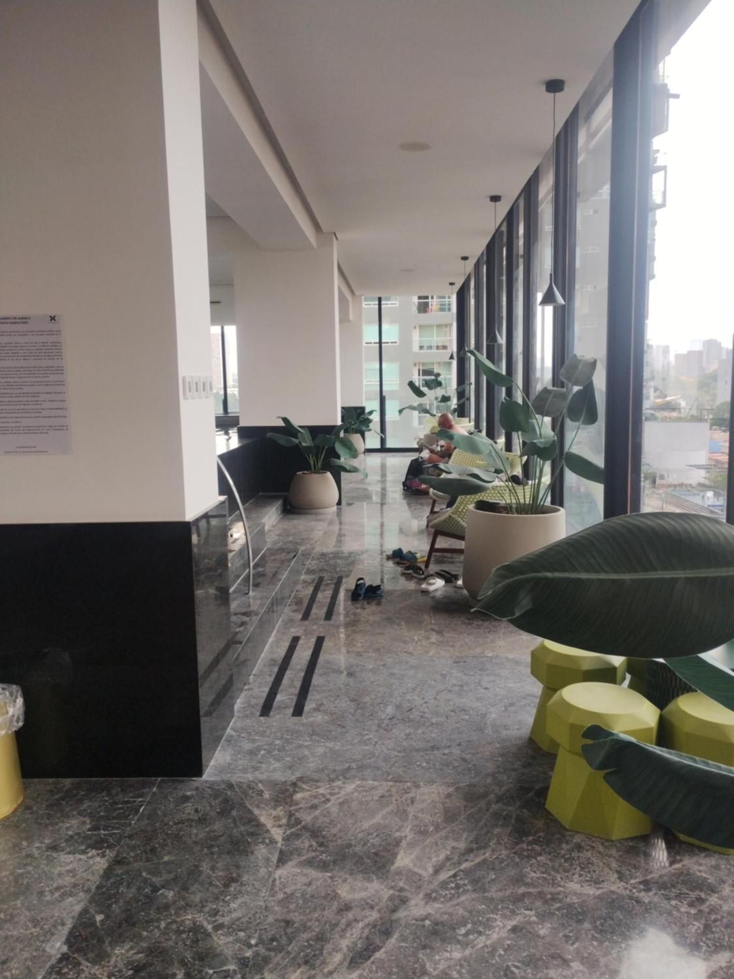 Departamento En Zona De Lujo Con Alberca Y Gym Apartahotel *
