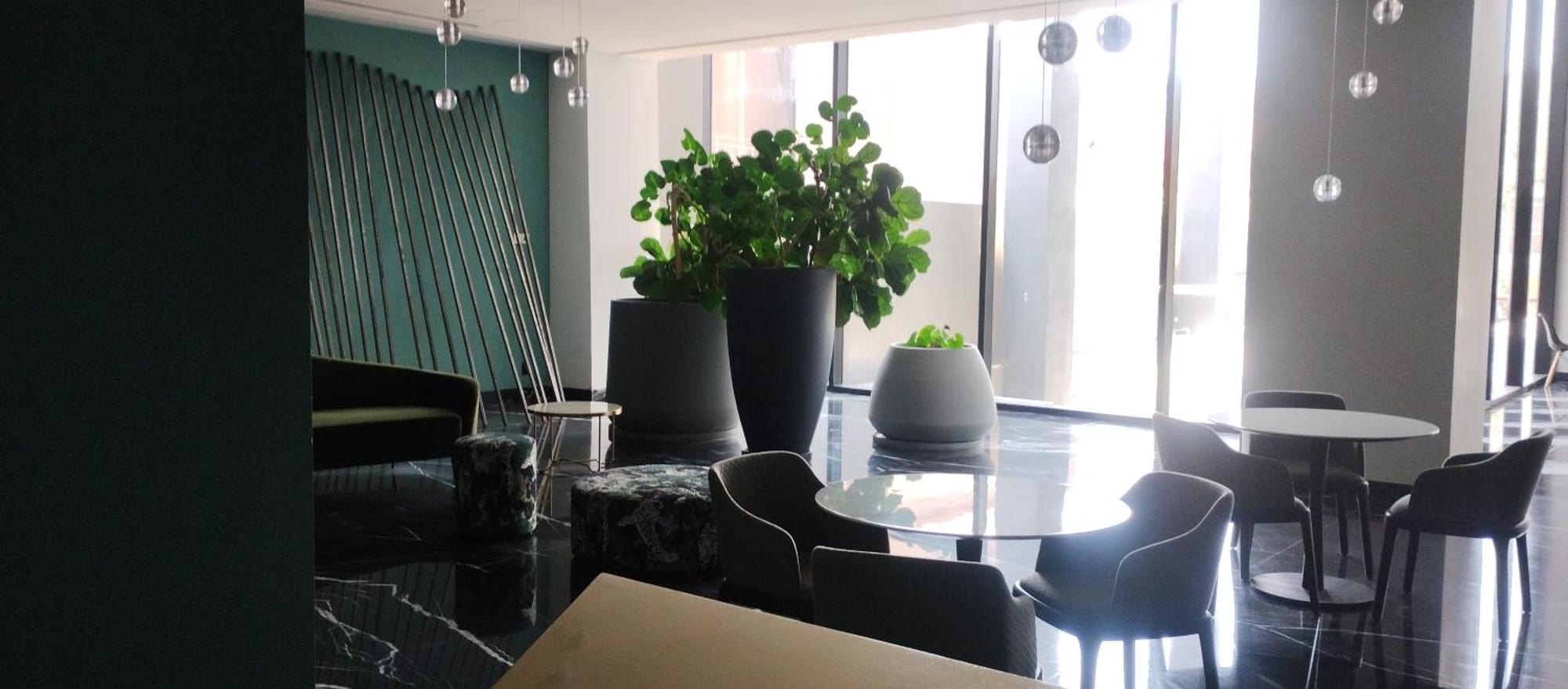 Departamento En Zona De Lujo Con Alberca Y Gym * Guadalajara